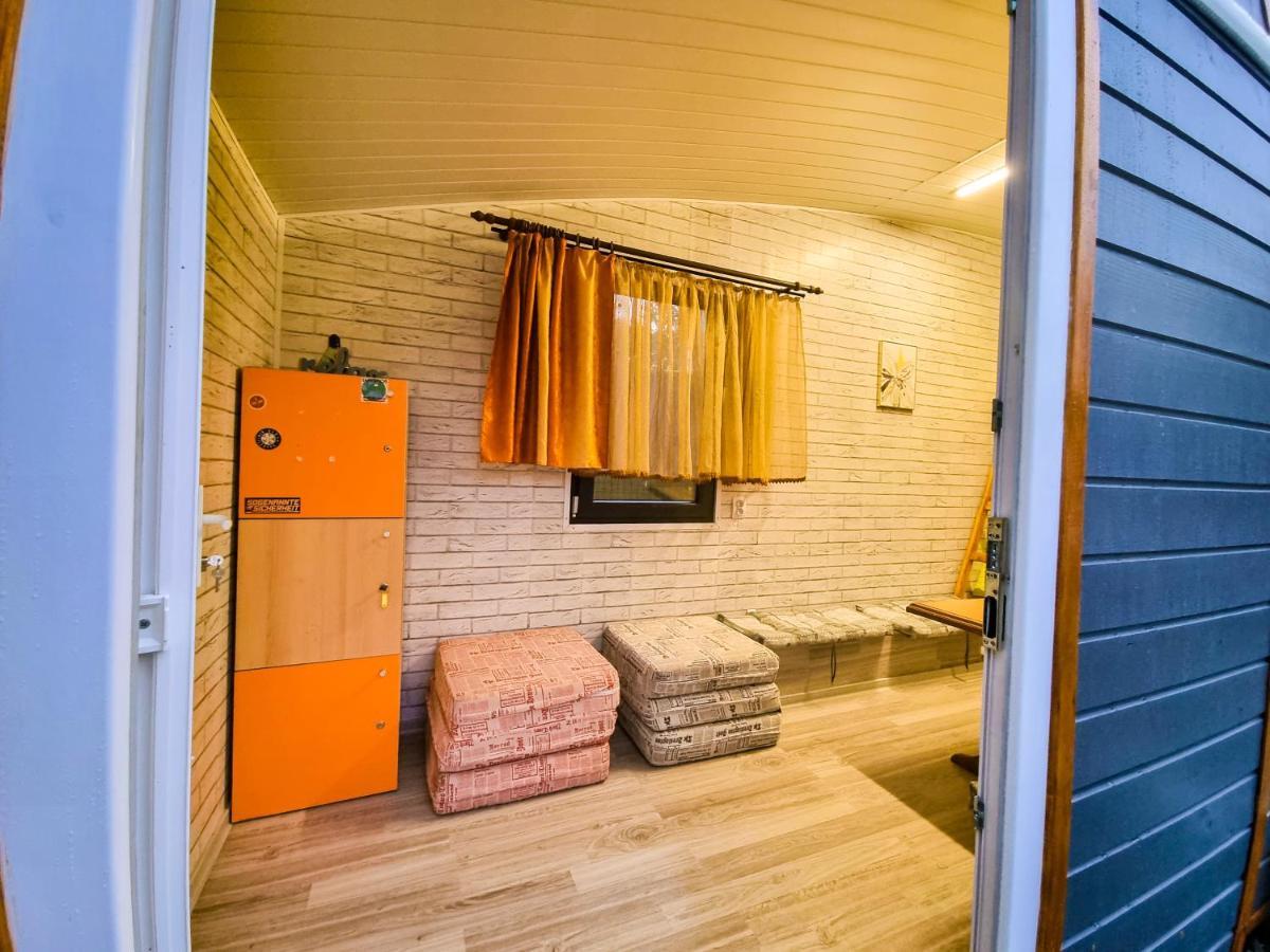 Tiny Houses In The Garden Câmpulung Moldovenesc Exterior foto